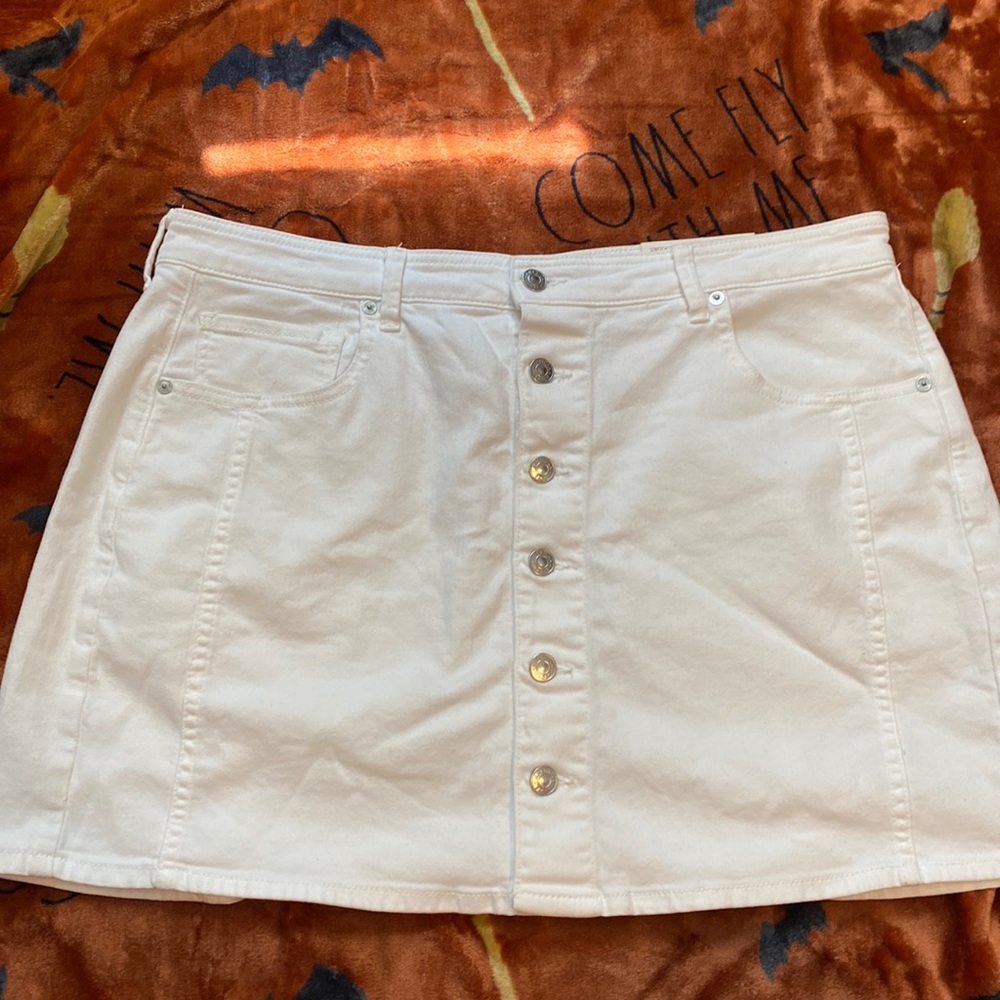 NWT white American eagle skirt